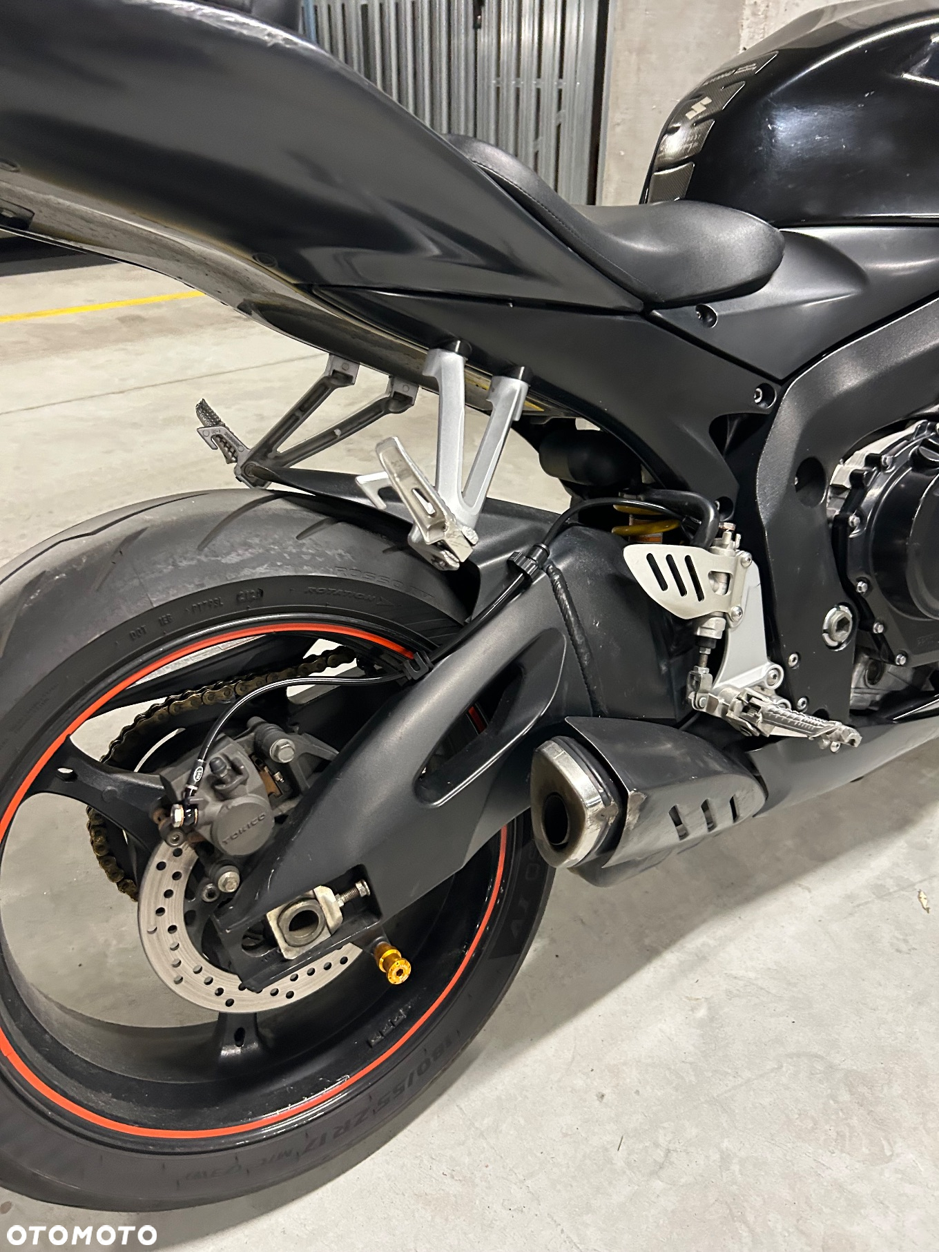 Suzuki GSX-R - 19