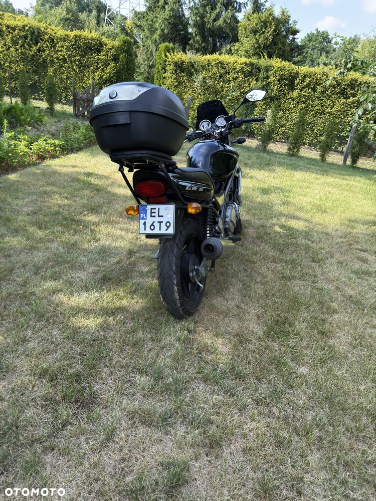 Kawasaki ER - 7