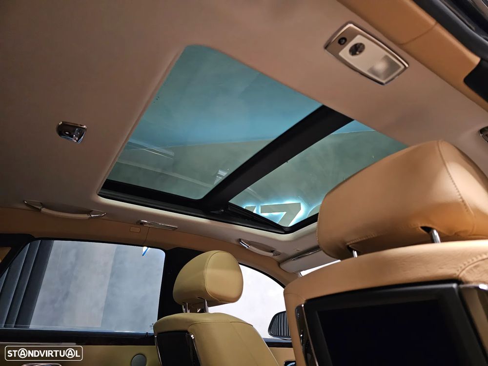 Rolls Royce Ghost - 42