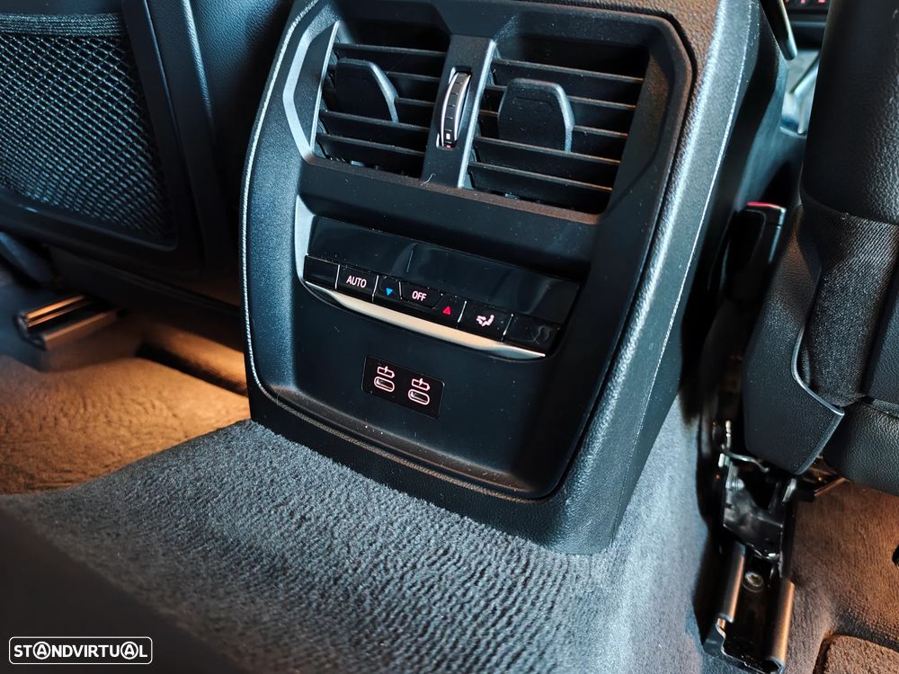 BMW 330 e Pack Desportivo M Auto - 15