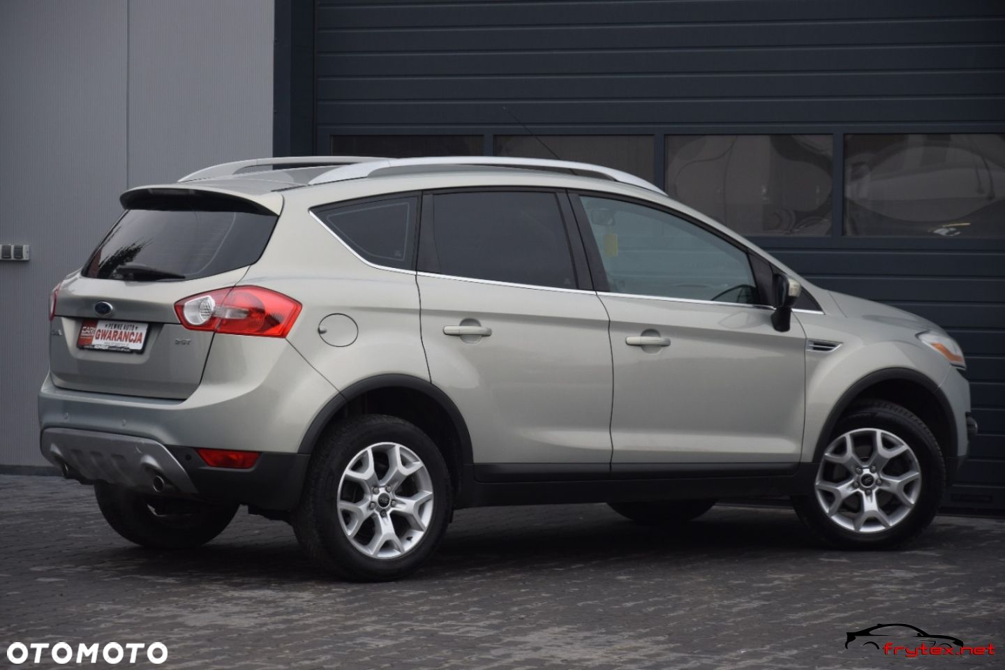 Ford Kuga - 12