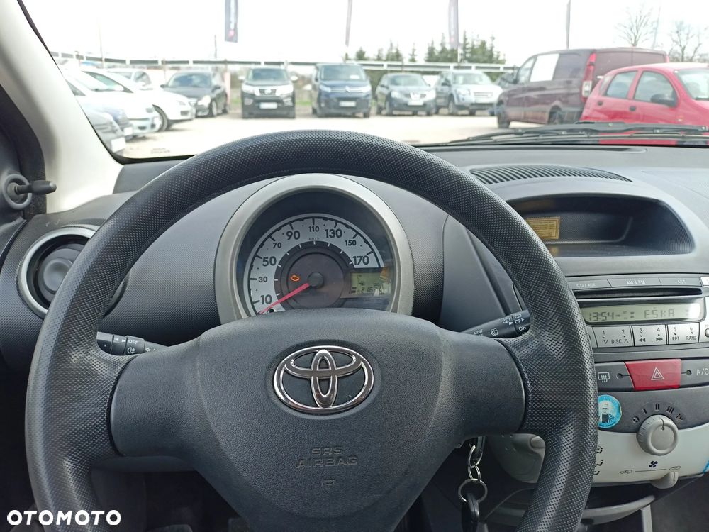 Toyota Aygo - 10