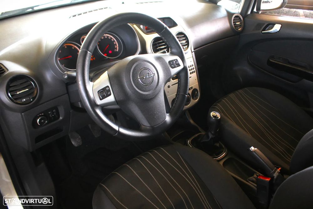 Opel Corsa 1.3 CDTI Enjoy EcoFLEX - 15