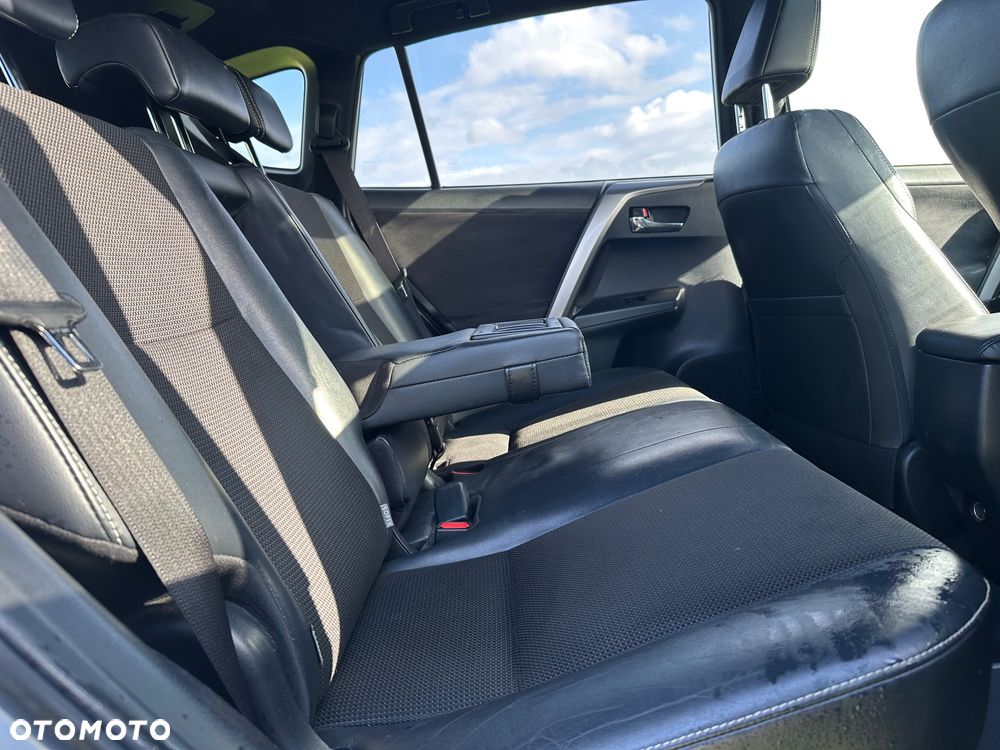 Toyota RAV4 2.5 4x4 Style Selection - 12