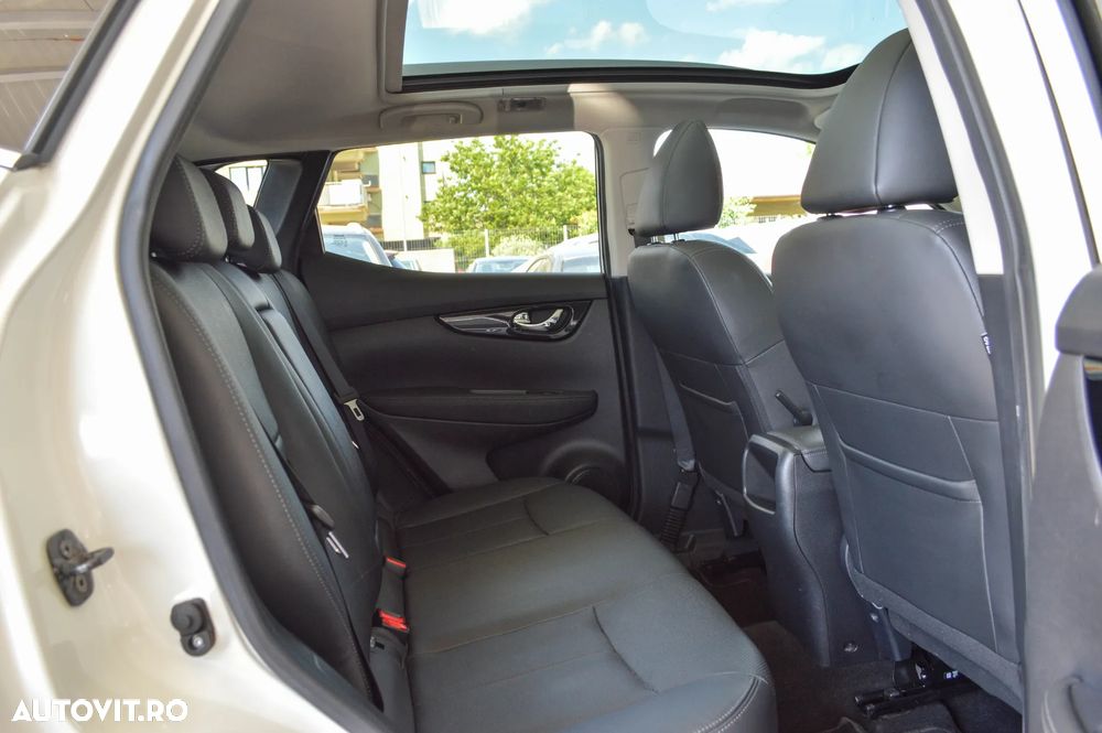 Nissan Qashqai 1.6 DCI Xtronic TEKNA - 31