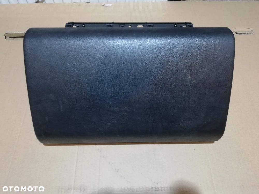 SCHOWEK PASAŻERA PORSCHE CAYENNE 7L5857095P - 1