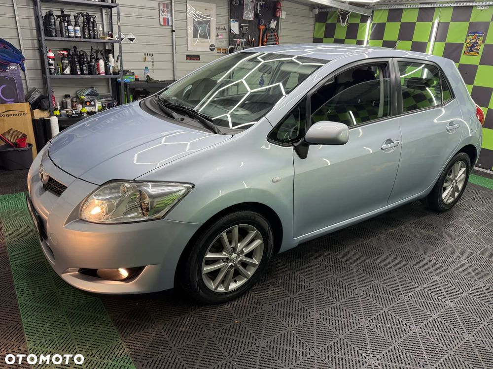 Toyota Auris 1.6 VVT-i Executive - 2