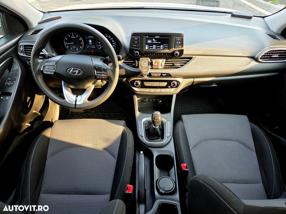 Hyundai i30 1.4 MPi 5DR M/T ISG Comfort - 2