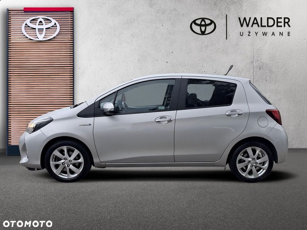 Toyota Yaris Hybrid 100 Premium - 9
