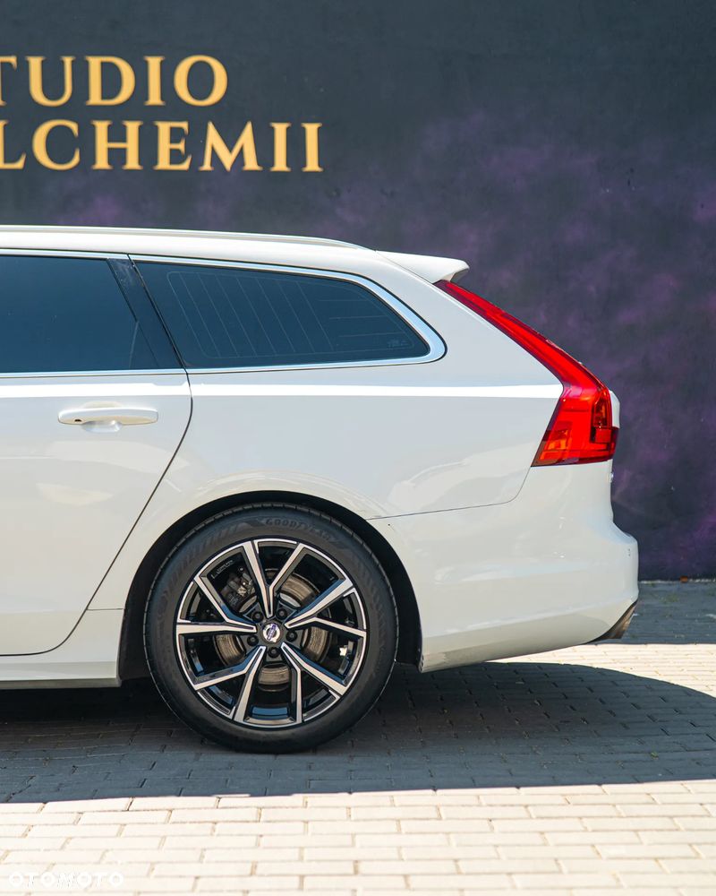 Volvo V90 D4 Momentum - 7