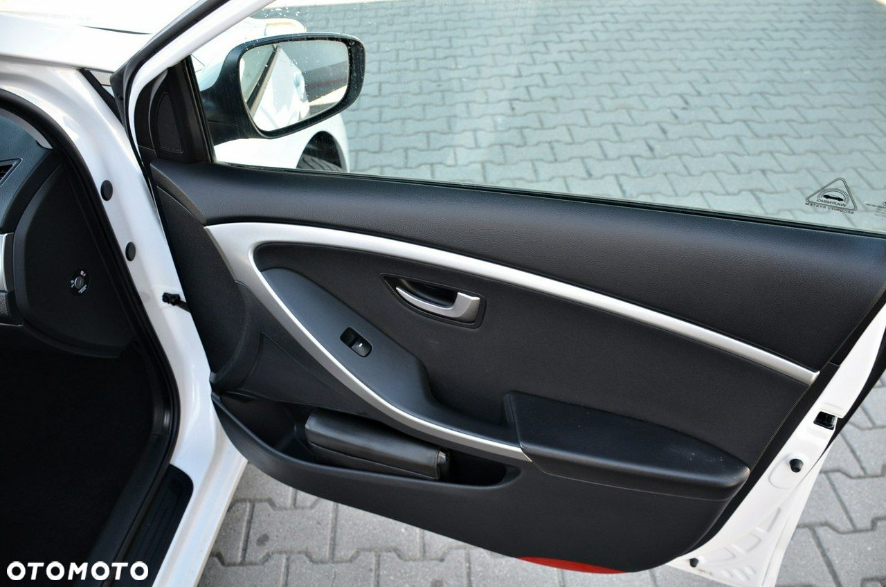 Hyundai i30 - 24