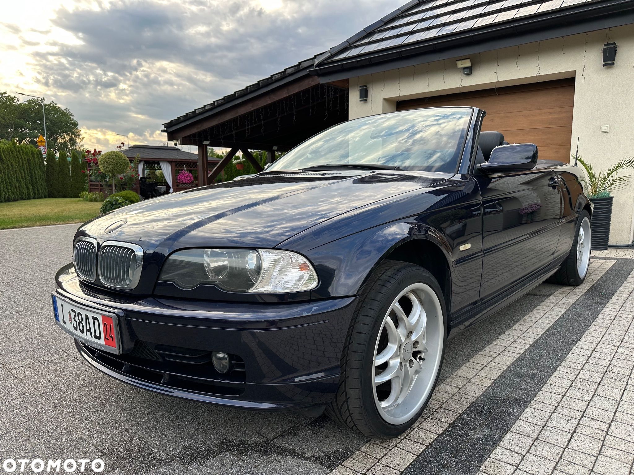 BMW Seria 3 318i Cabrio - 1
