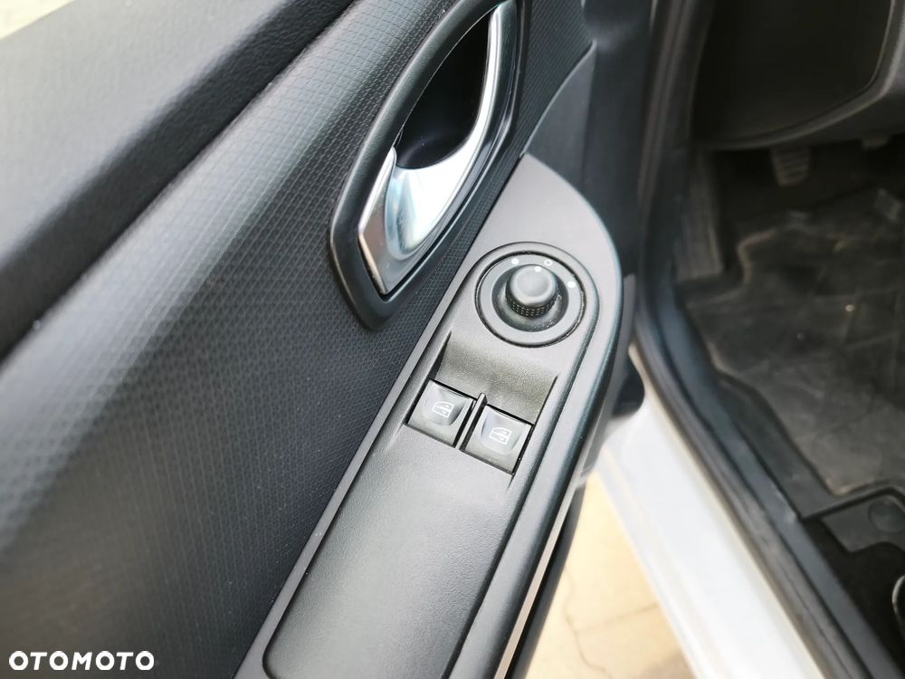 Renault Clio 1.2 16V Alize - 16