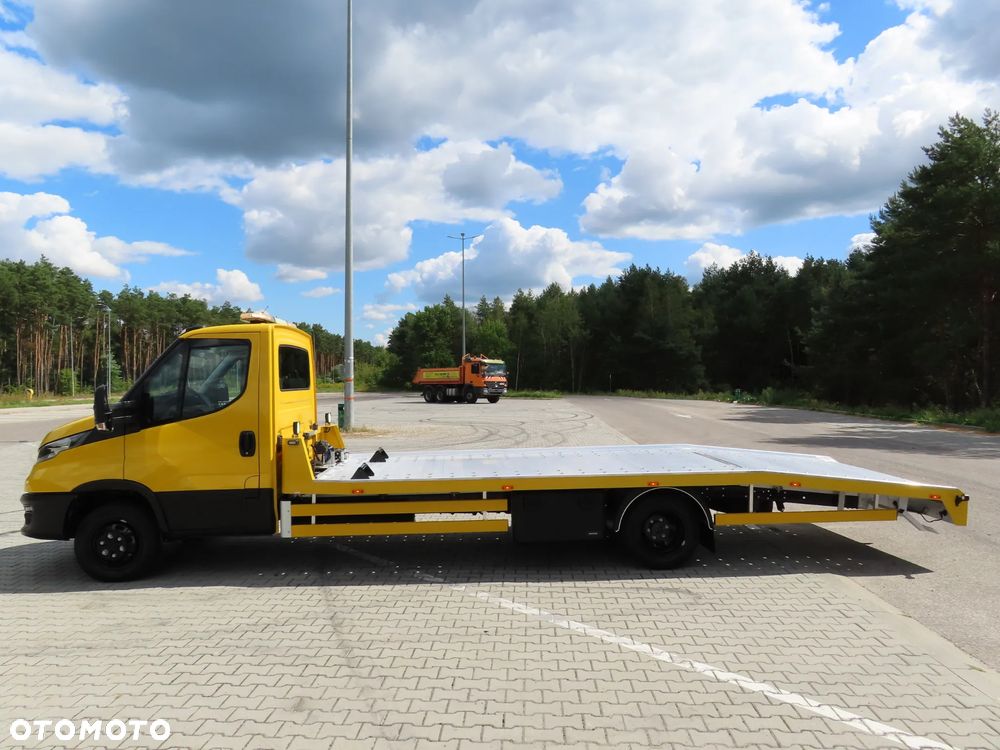 Iveco DAILY 50C18 Laweta POMOC DROGOWA Przewóz Pojazdów AUTOLAWETA 6100 mm Dł. Platformy DMC 3500 Kg Rozstaw Osi 4750 mm WZMACNIANE Zawieszenie Adaptacyjne Pneumatyczne Stan NOWY OKAZJA - 7