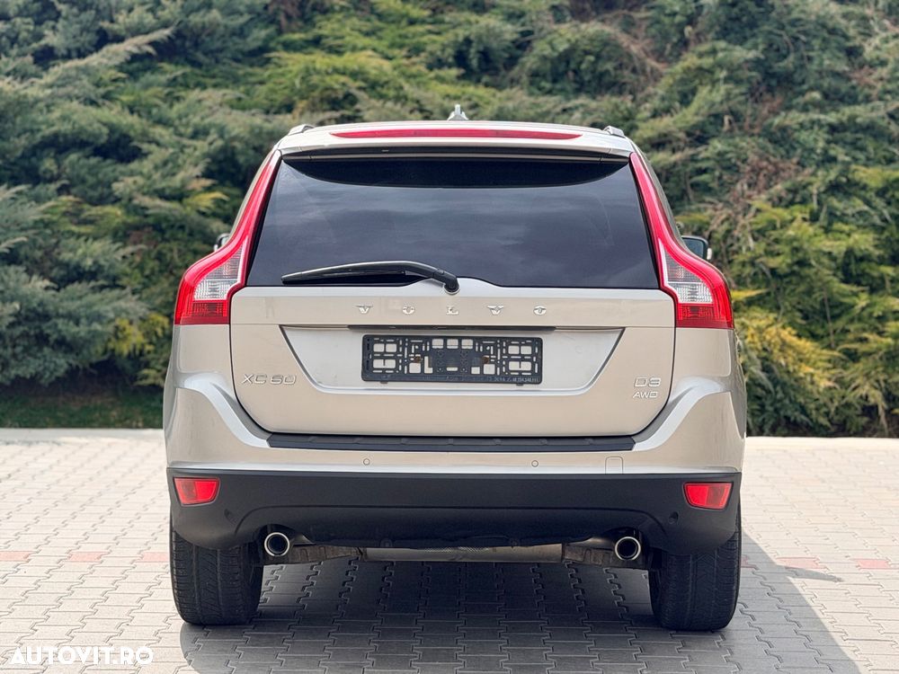 Volvo XC 60 D3 AWD Aut. Momentum - 5