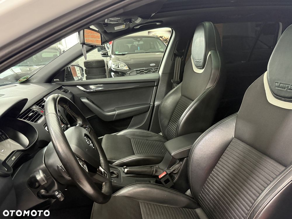 Skoda Octavia 2.0 TDI DSG RS - 21