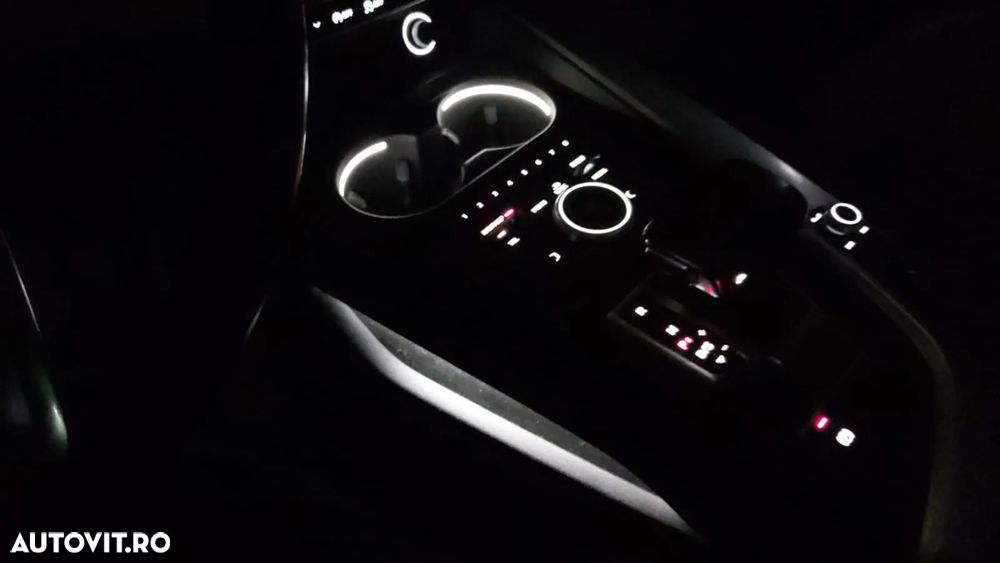 Audi A4 2.0 TDI S tronic - 9