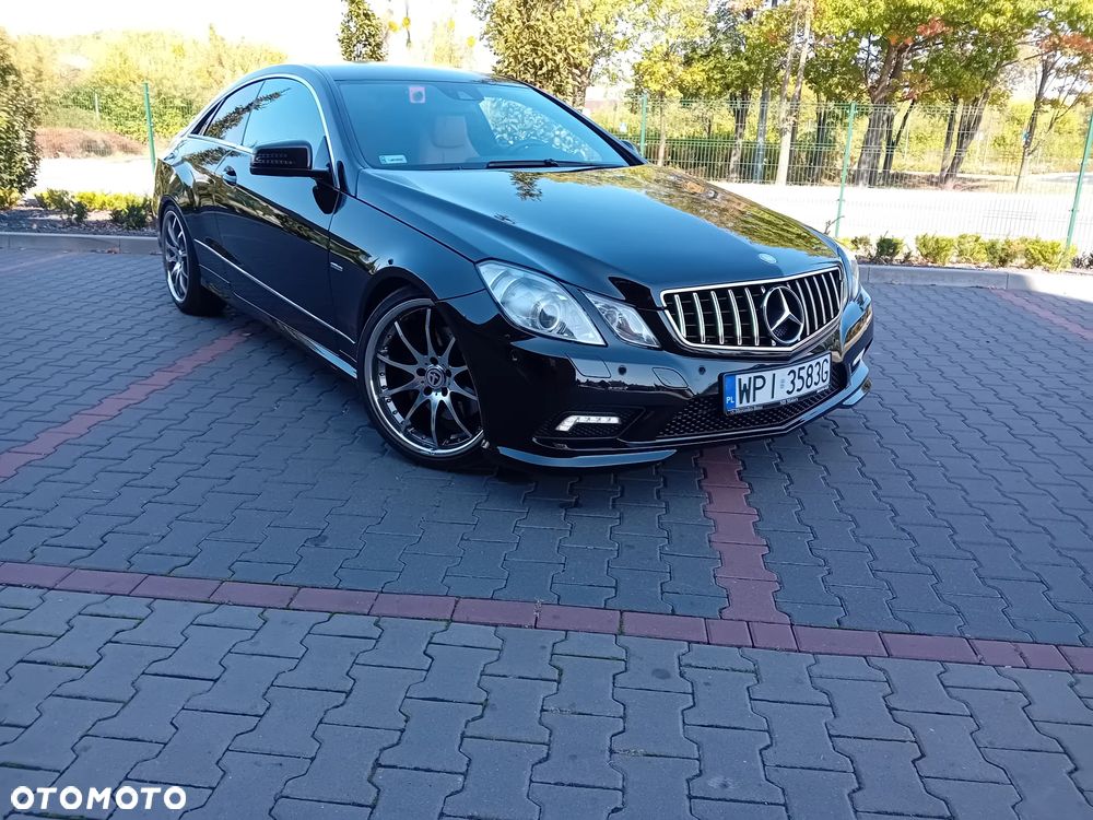 Mercedes-Benz Klasa E 350 CGI Coupe BlueEFFICIENCY 7G-TRONIC Elegance - 6