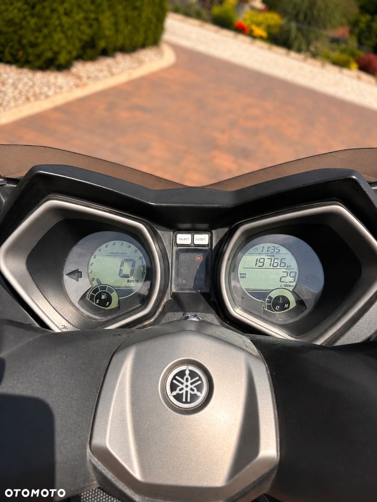 Yamaha X-max - 5
