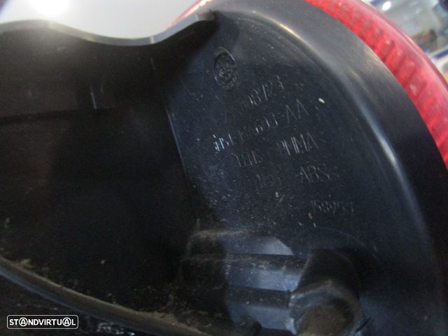 Farol Tras 3M5113A603AA FORD FOCUS C MAX 2004 2.0TDCI 135CV 5P CINZENTO  ESQ ORIGINAL - 3