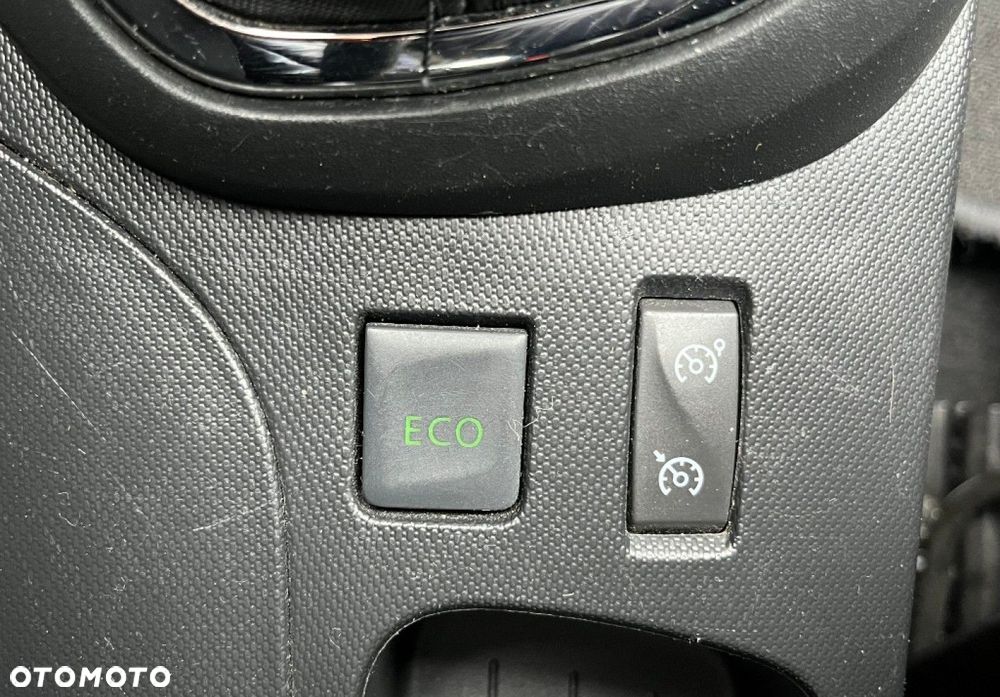 Renault Captur - 31
