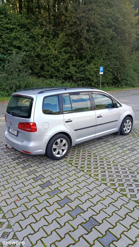 Volkswagen Touran - 5