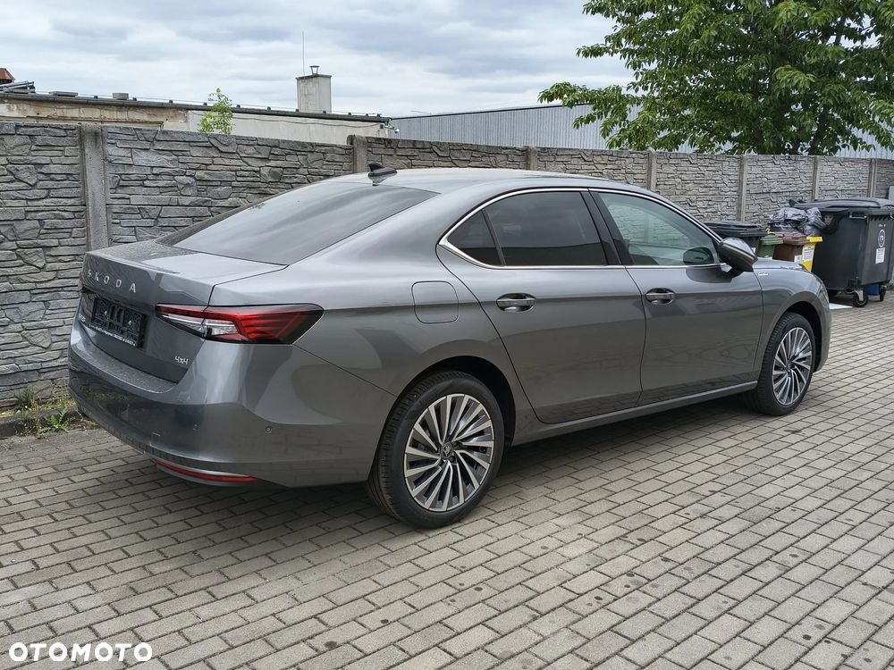 Skoda Superb 2.0 TDI SCR 4x4 L&K DSG - 2