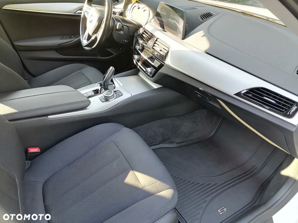 BMW Seria 5 - 26