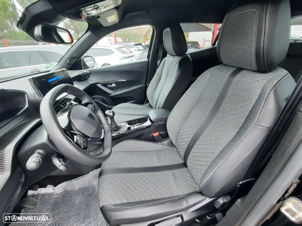 Peugeot 2008 1.2 PureTech Allure Pack - 17