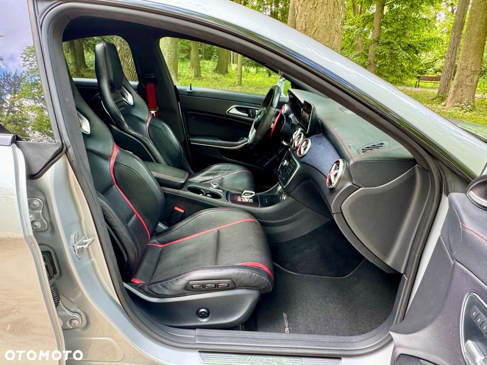 Mercedes-Benz CLA 45 AMG 4Matic 7G-DCT - 19
