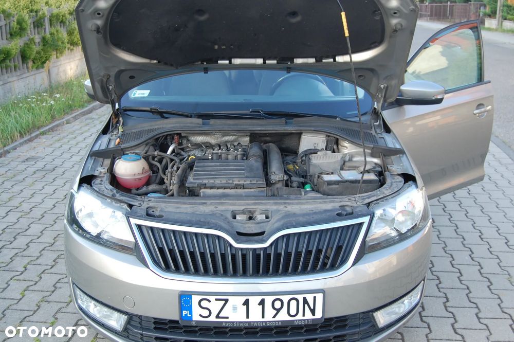 Skoda RAPID 1.2 TSI Ambition - 12
