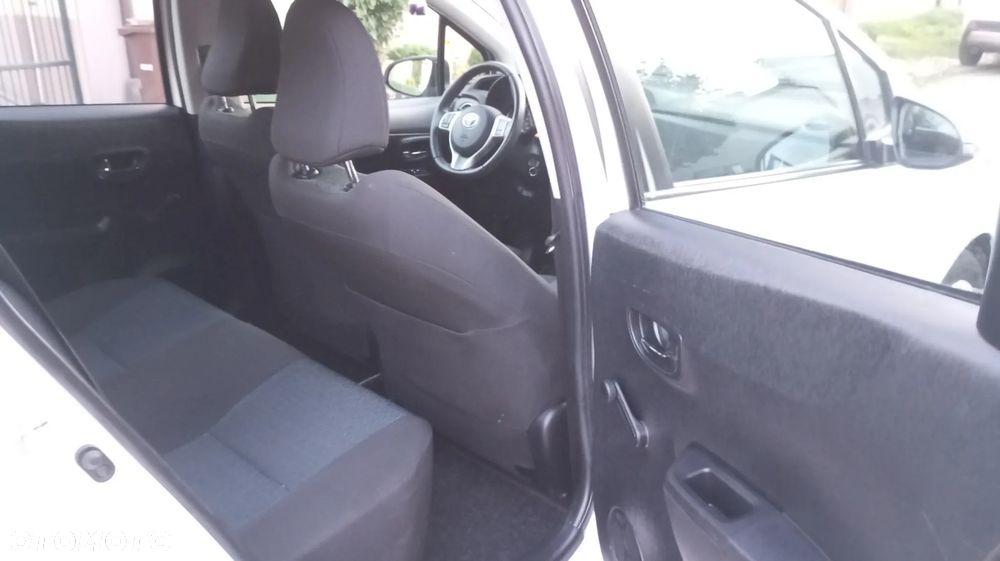 Toyota Yaris 1.33 VVT-i Multidrive S Executive - 9