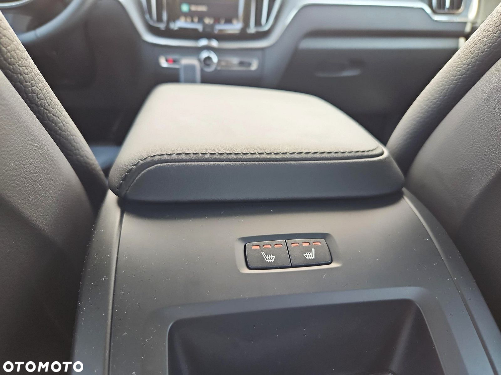 Volvo XC 60 B5 B AWD Plus Dark - 29