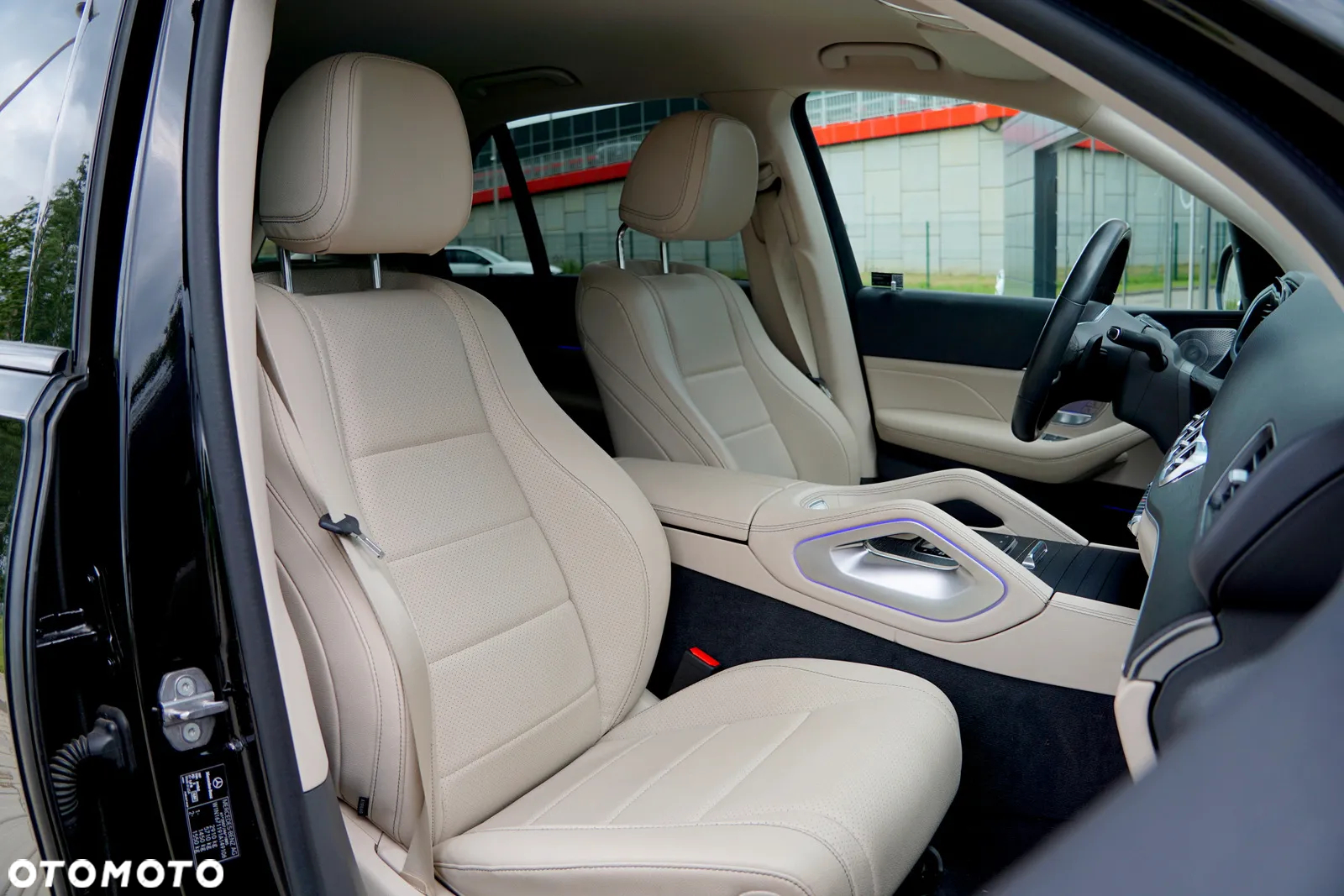 Mercedes-Benz GLE 300 d 4Matic 9G-TRONIC AMG Line - 25
