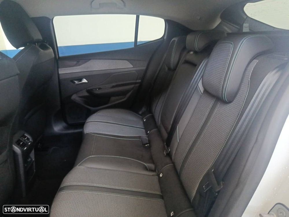 Peugeot 408 1.2 Hybrid Allure e-DCS6 - 10