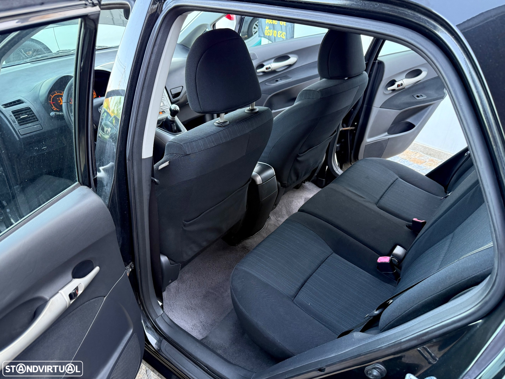 Toyota Auris 1.4 D-4D AC - 36