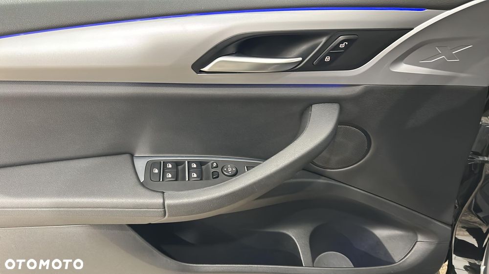 BMW X3 xDrive20i - 14