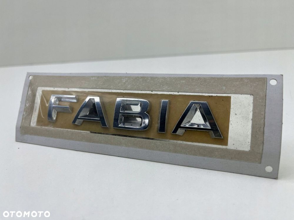 SKODA FABIA ZNACZEK EMBLEMAT LITERY MODELU TYŁ - 2