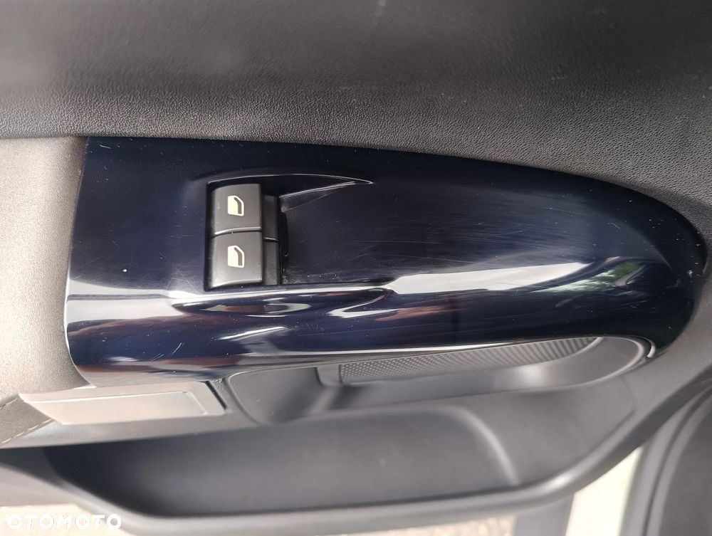 Citroën C4 Cactus BlueHDi 120 Stop&Start EAT6 Shine - 18