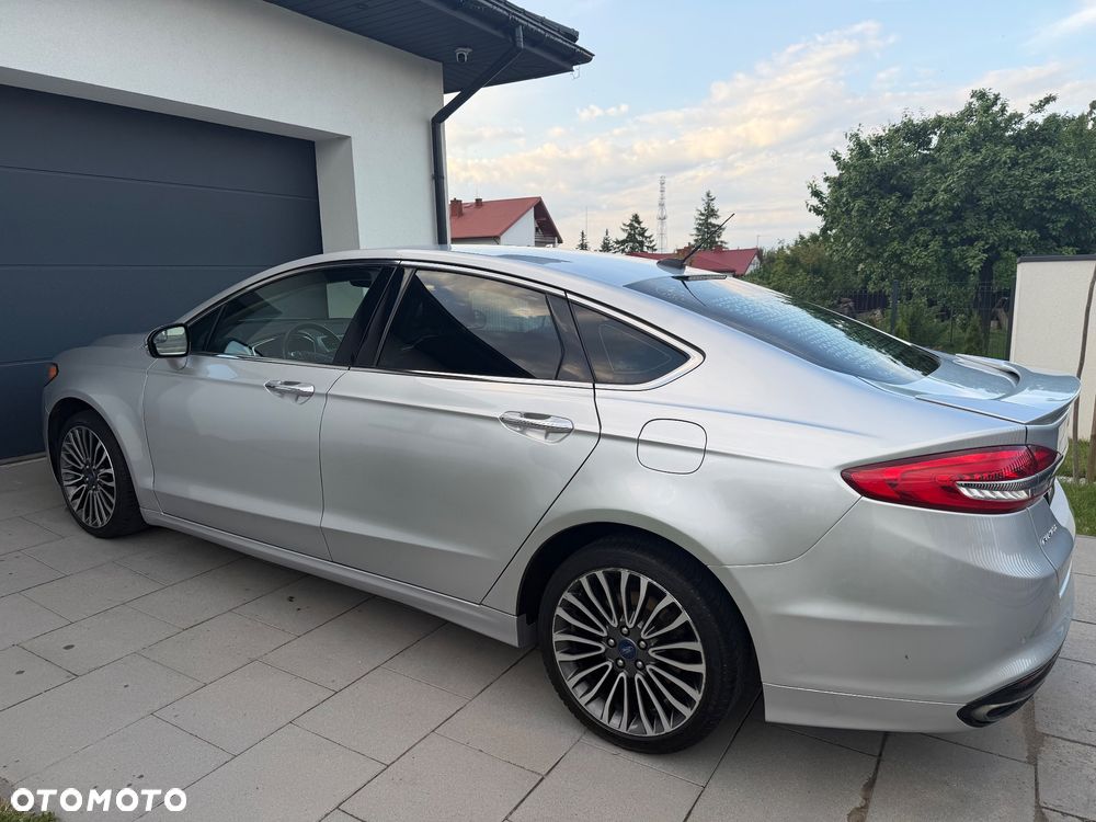 Ford Fusion - 4