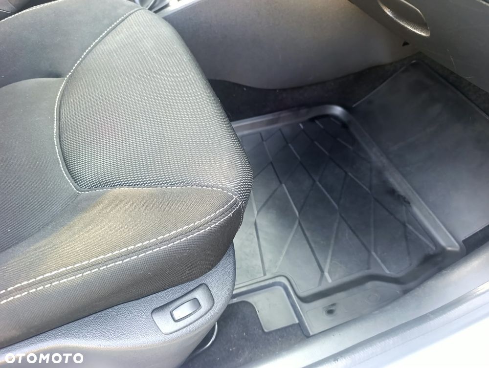 Renault Clio - 9