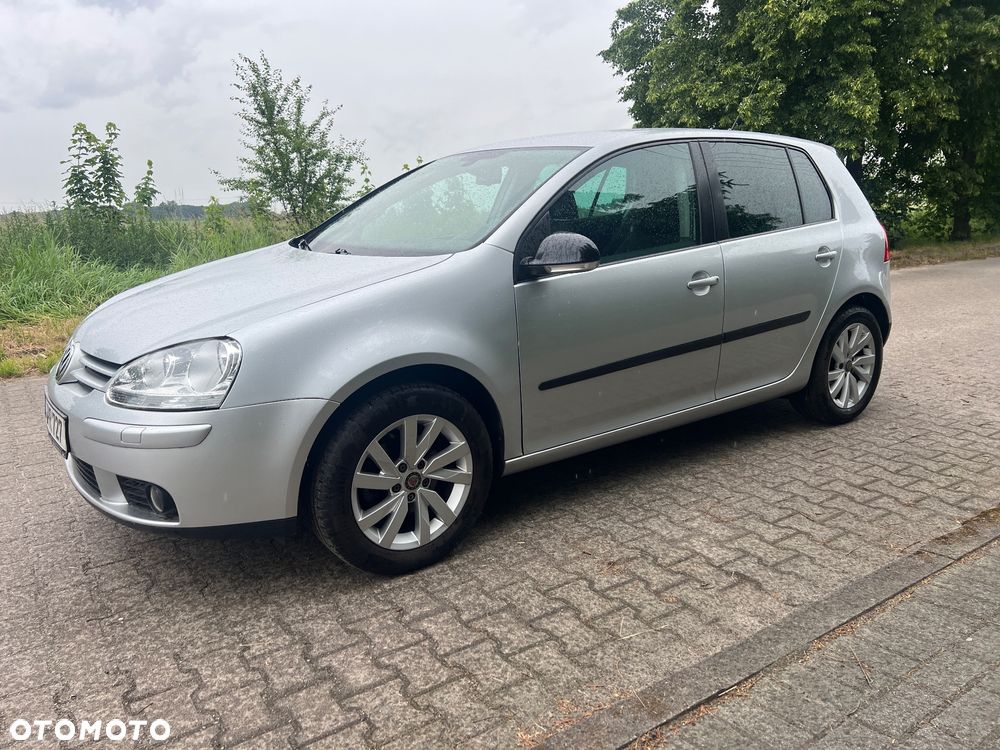 Volkswagen Golf - 1