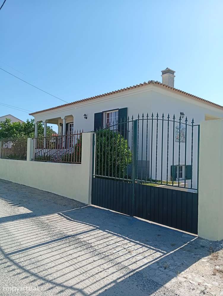 Moradia T3 com jardim e garagem em Setúbal - Grande imagem: 2/24