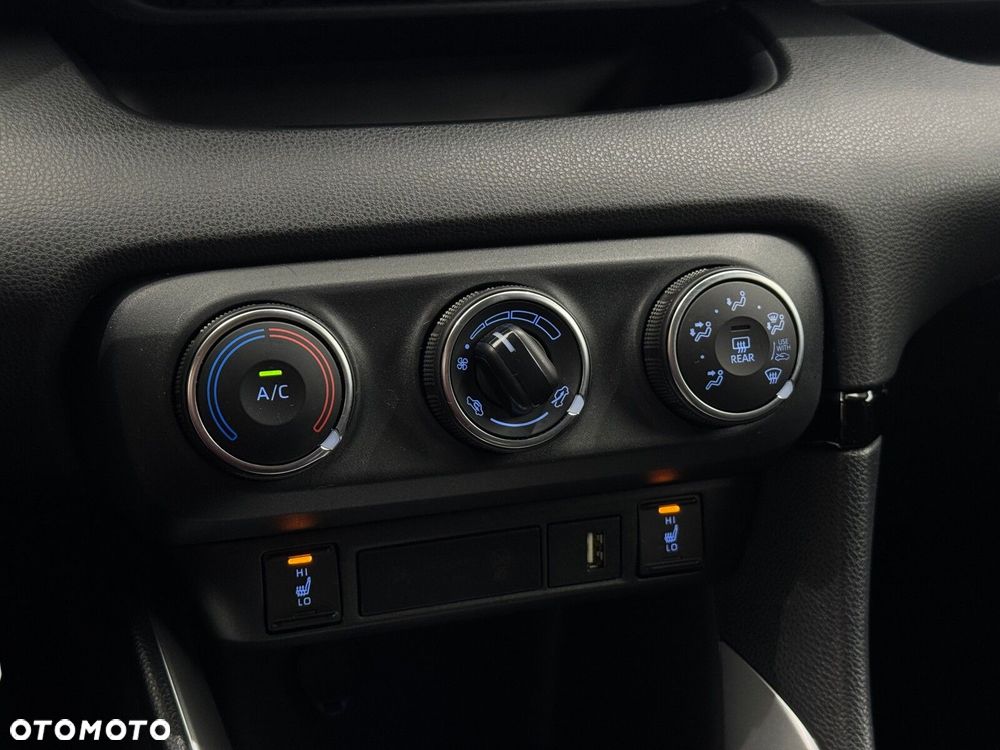 Toyota Yaris 1.5 Comfort - 24