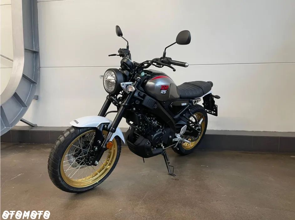 Yamaha XSR - 2