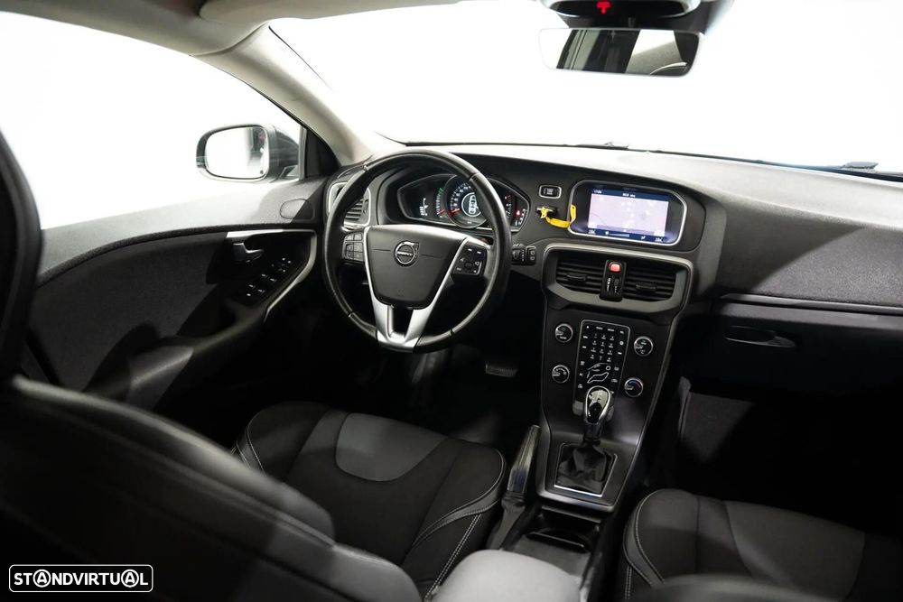 Volvo V40 Cross Country 2.0 D2 Momentum Geartronic - 9