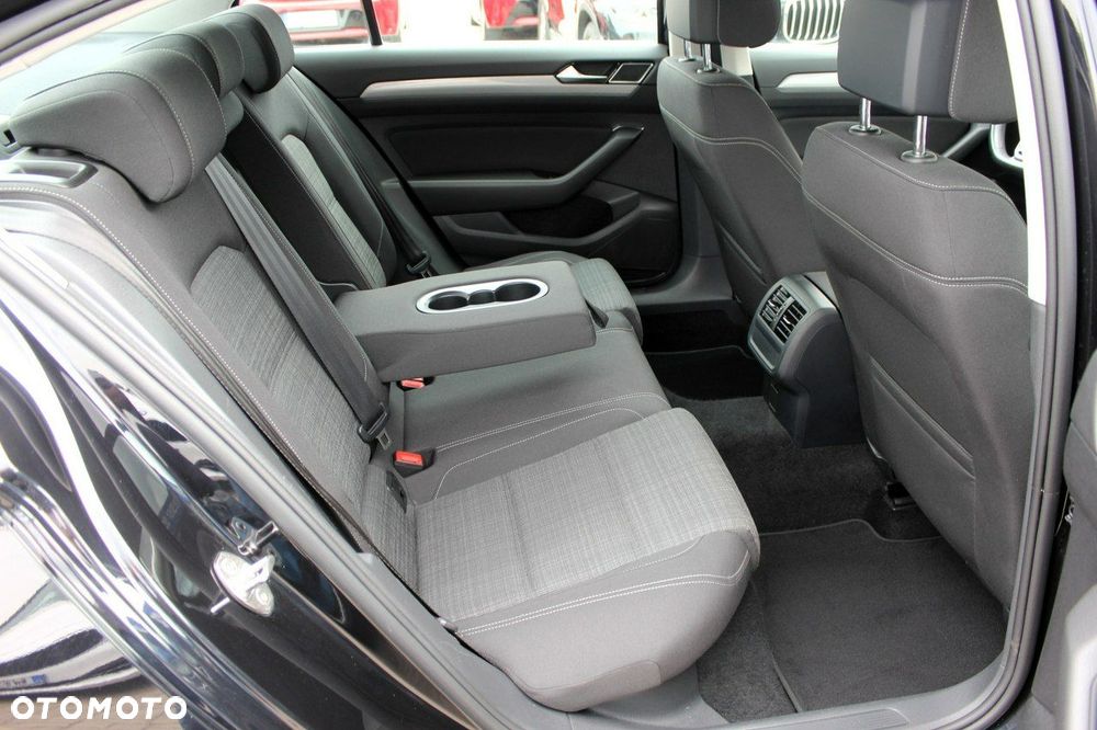 Volkswagen Passat 1.5 TSI EVO Business DSG - 11