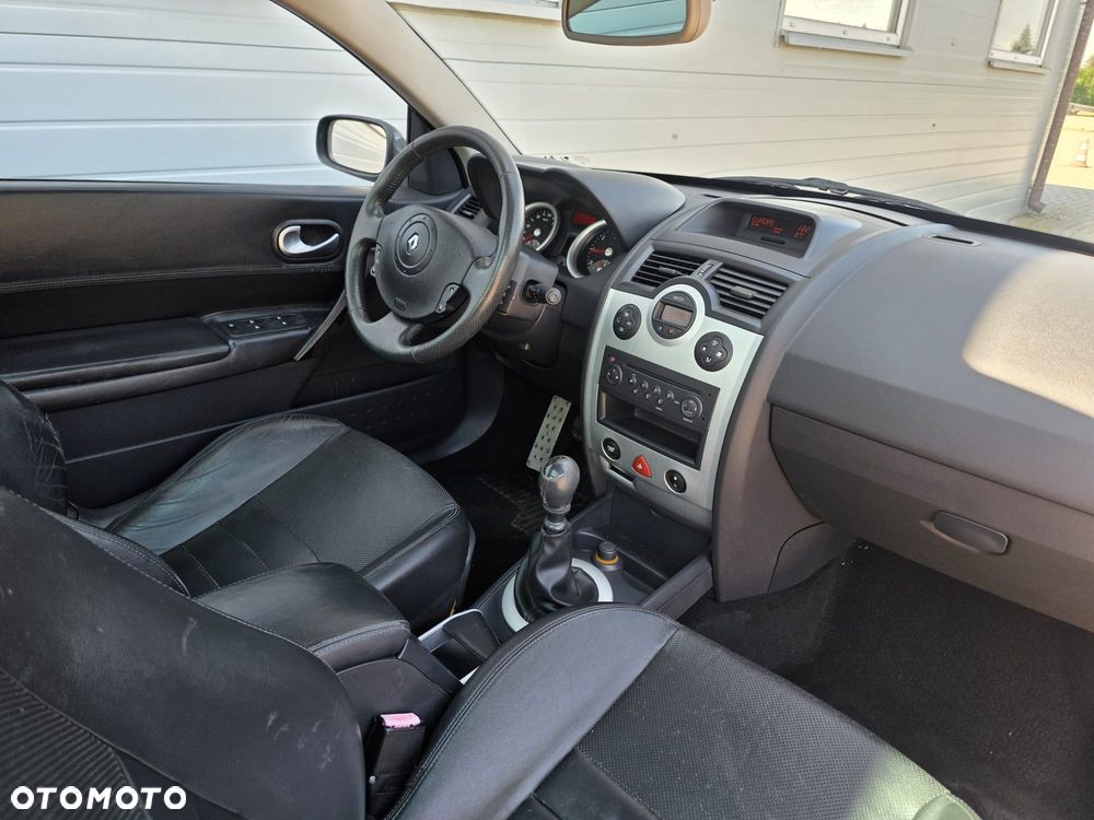 Renault Megane 2.0 16V Privilege - 23