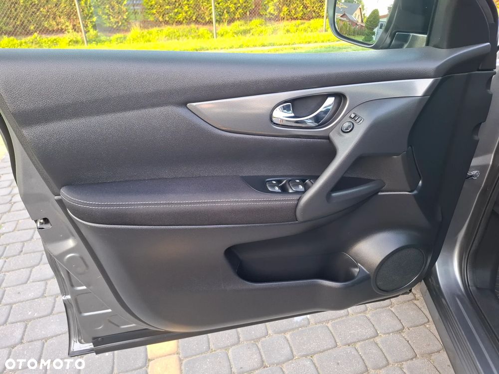 Nissan Qashqai 1.2 DIG-T N-Connecta - 29