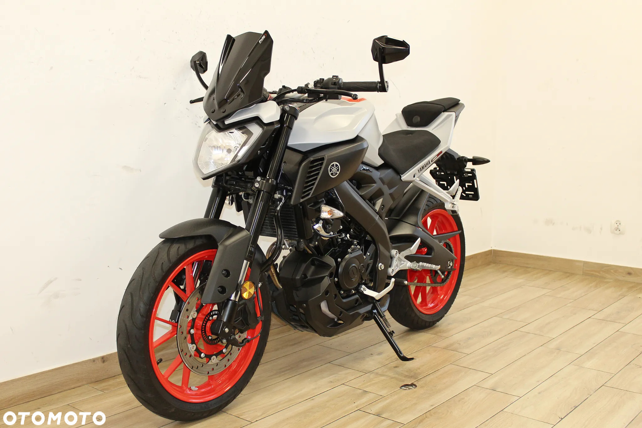 Yamaha MT - 4